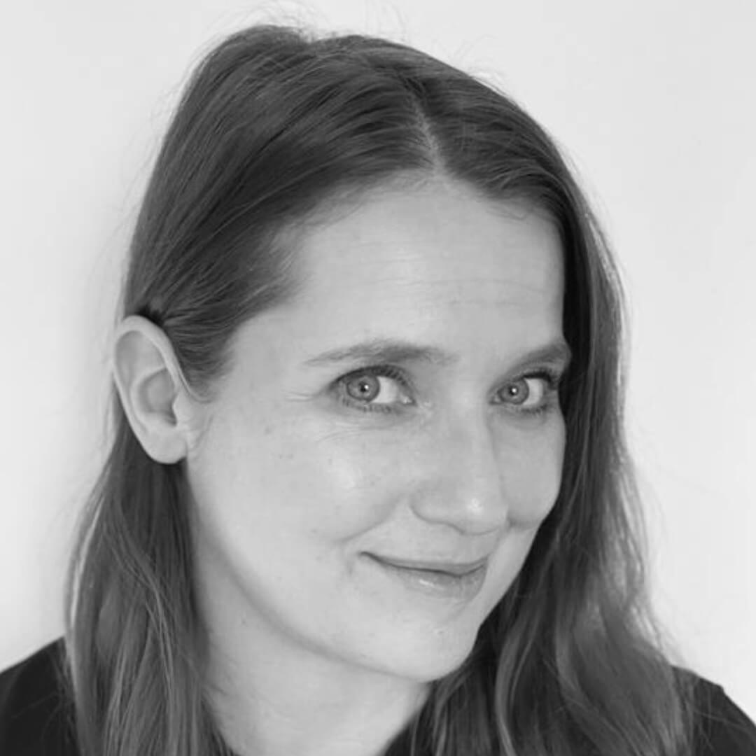 Smiling headshot of Daria Zienowicz