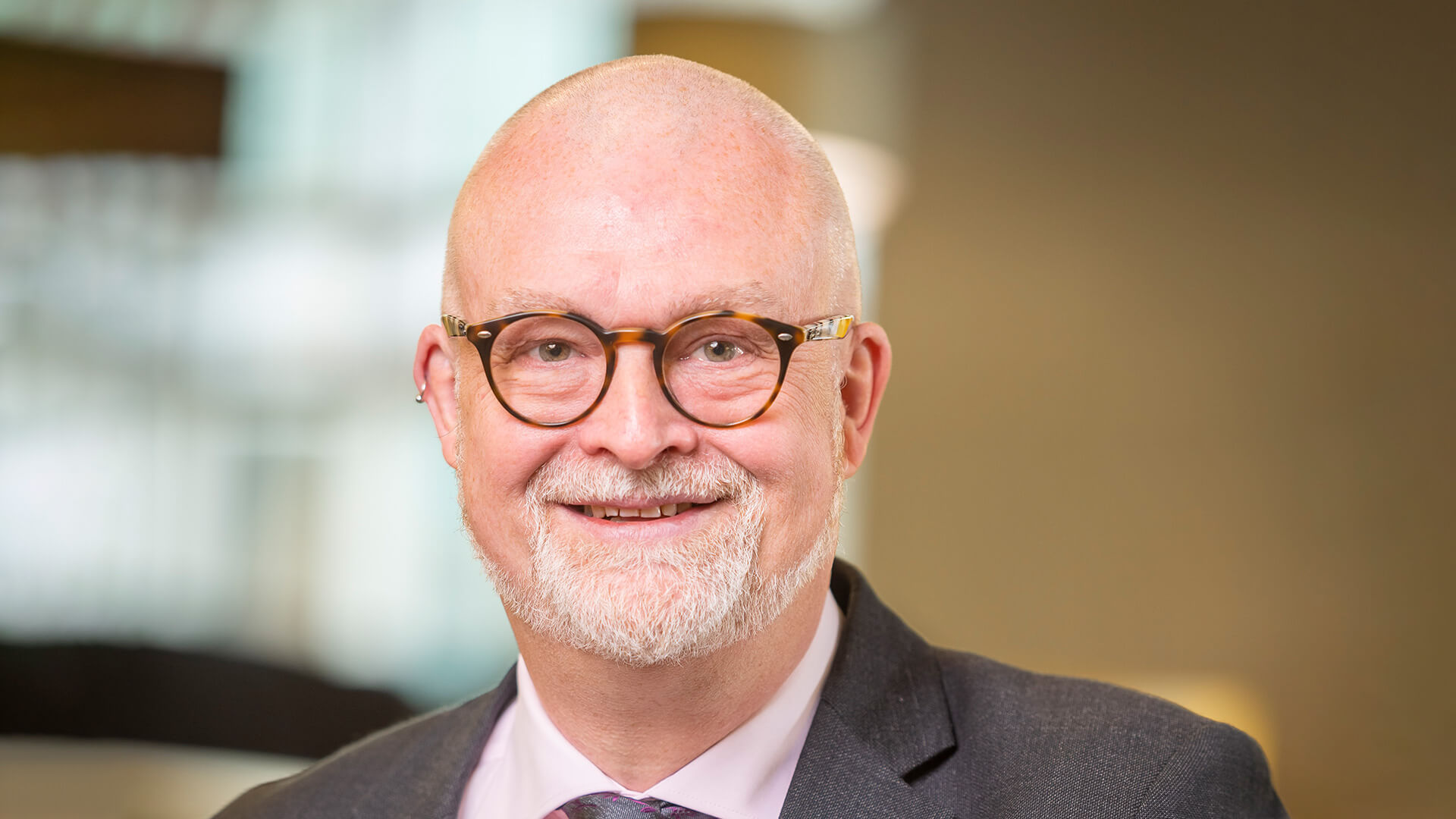 A headshot of Professor Ian Dunn