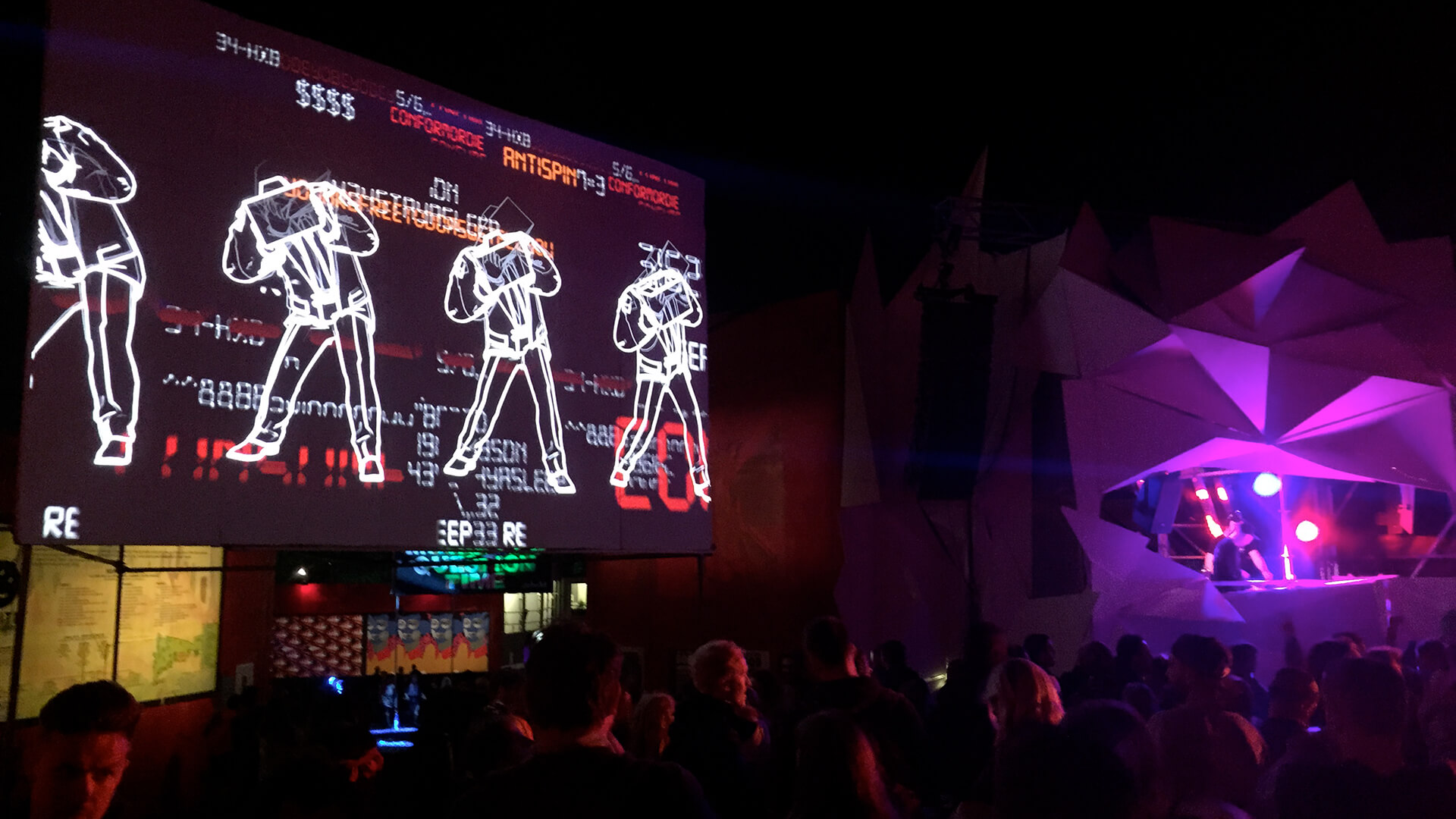 Immersive Media - gig with a live audience and large screen